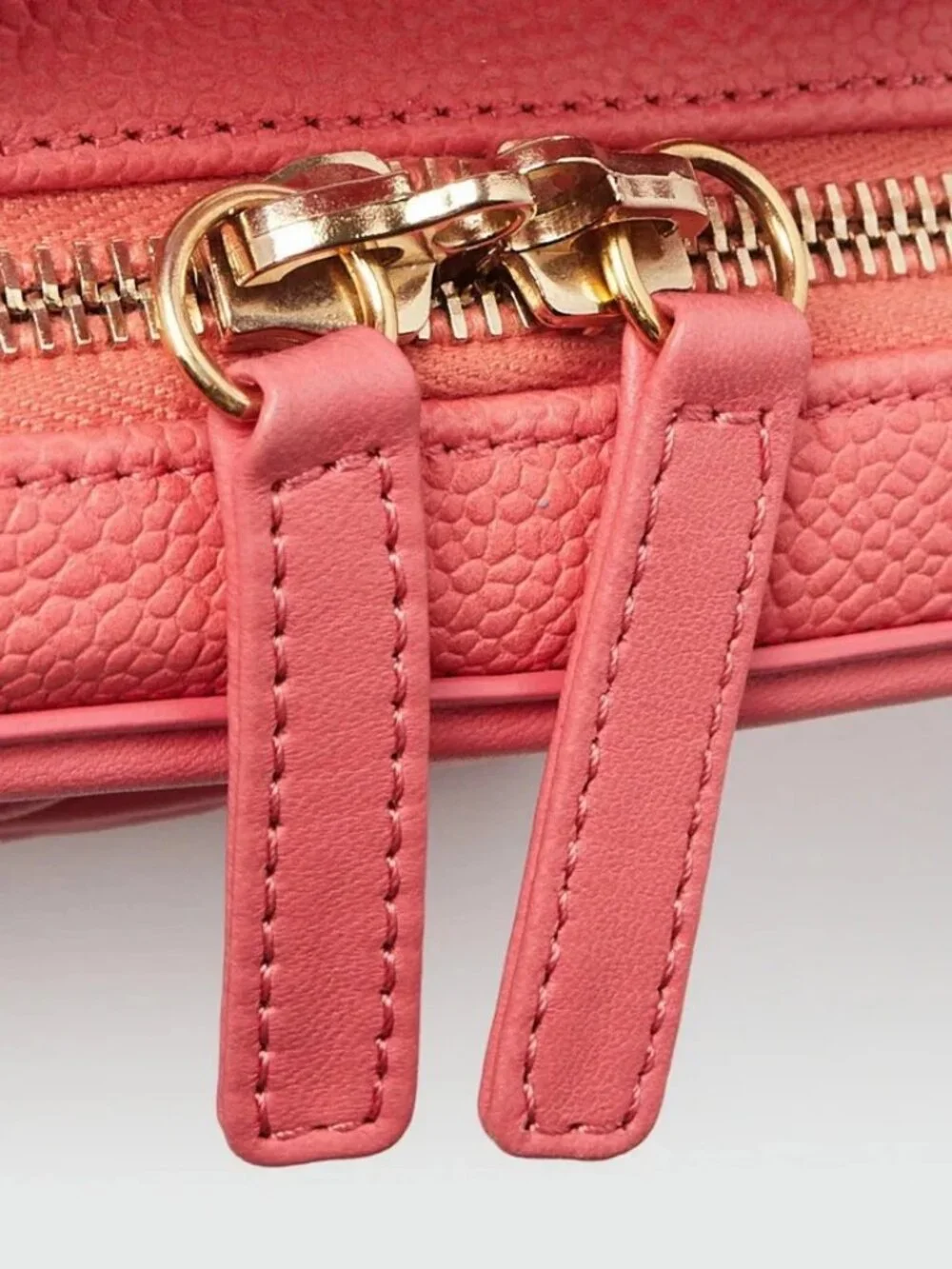 Chanel Pink Caviar Quilted Leather Filigree Small Vanity Case Bag